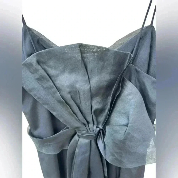 A Pea In The Pod Maternity Dress in Black Silk. Size Medium. - Picture 5 of 8